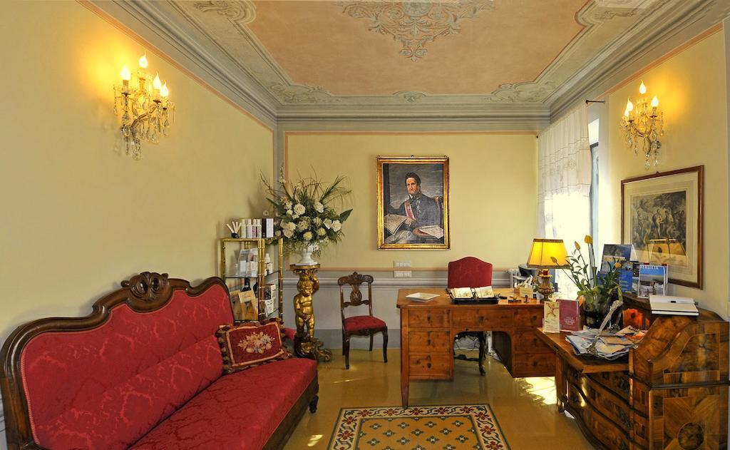 Villa Lombardi กาไมโยเร ภายนอก รูปภาพ